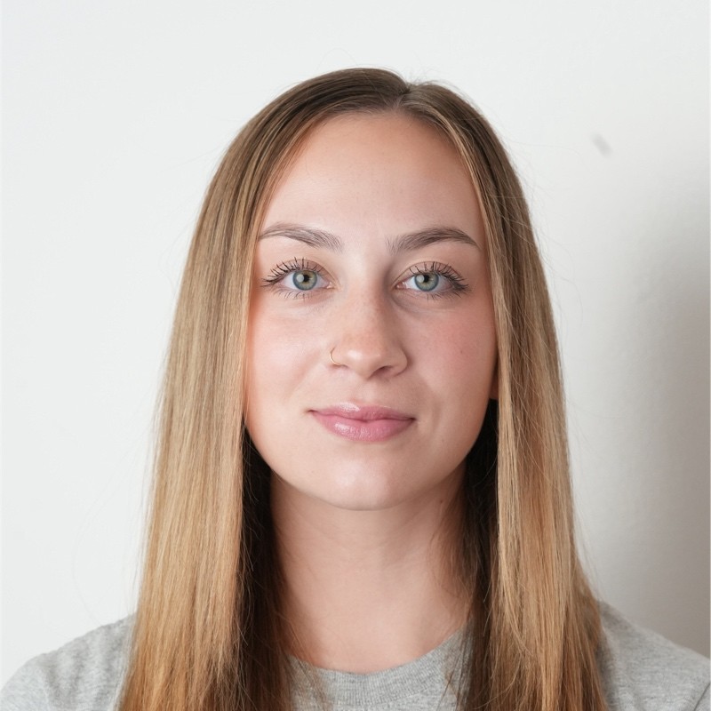 adrianna flora